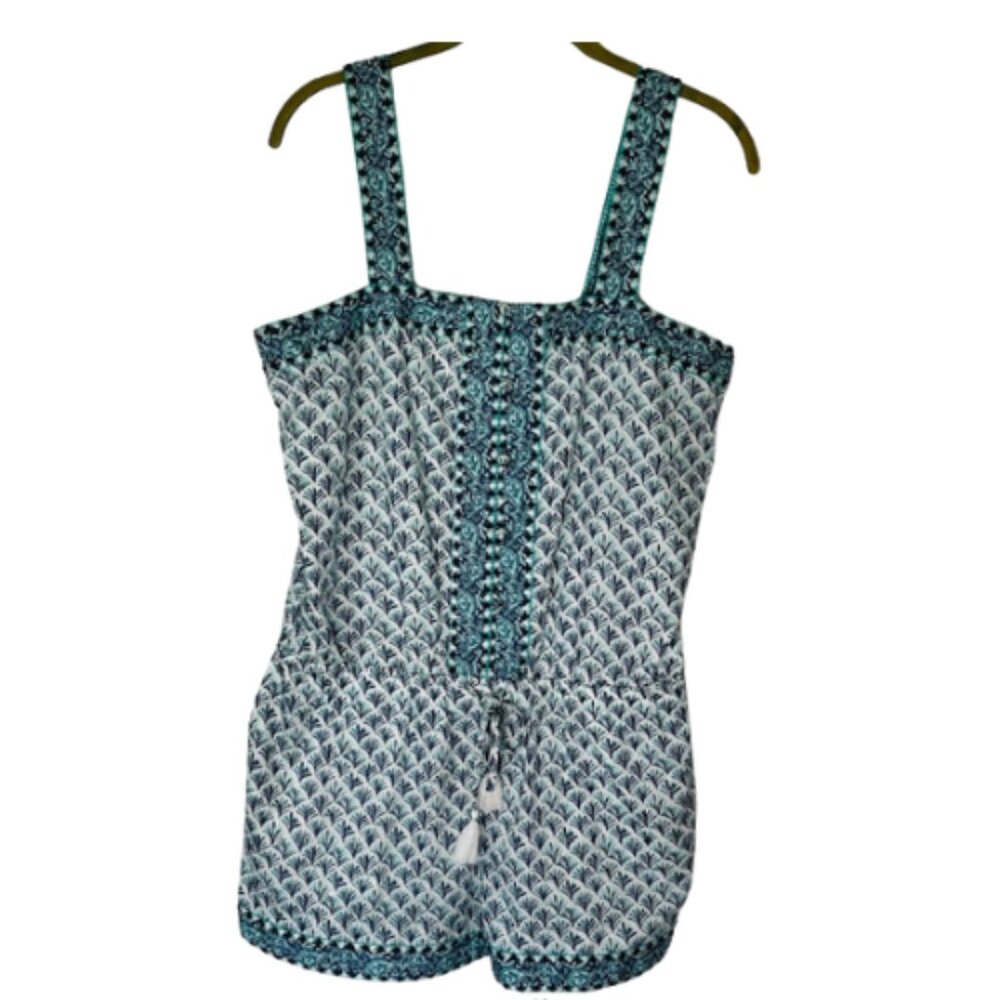 Vineyard Vines Blue and White Patterned Women Shorts